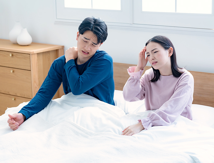 寝起きに体がだるい夫婦”